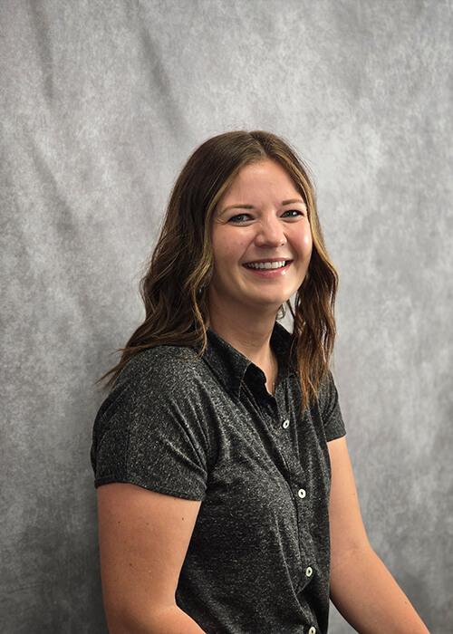 Tia, Administrative Assistant